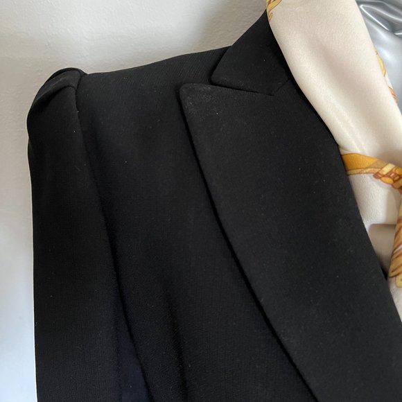 Classic TAHARI blazer, black, size 4P - Picture 4 of 8